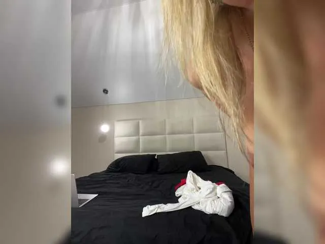 CassieGil – webcam model profile photo Image 10