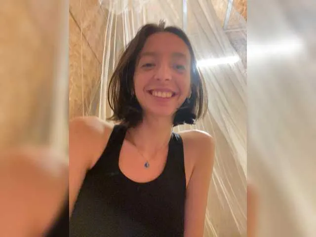 HannaWade – webcam model profile photo Image 11