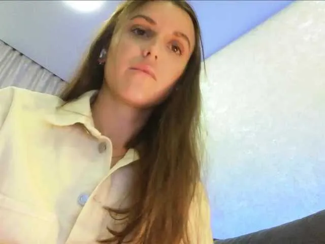 CassieGil – webcam model profile photo Image 5