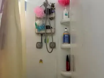 GianaBravo – webcam model profile photo Image 3