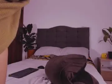 CheerryX – webcam model profile photo Image 8