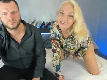 Lunamix – webcam model profile photo Image 8