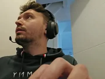 CarlaHoll – webcam model profile photo Image 3