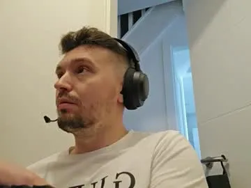 CarlaHoll – webcam model profile photo Image 5