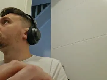 CarlaHoll – webcam model profile photo Image 6