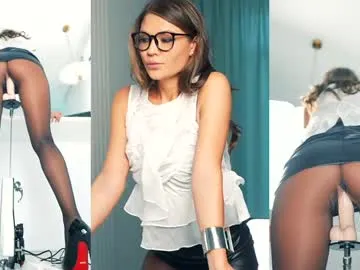 CassieGil – webcam model profile photo Image 12