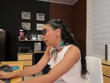 KeyriGonzalez – webcam model profile photo Image 12