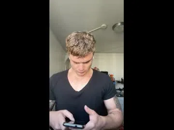 BellaDavies – webcam model profile photo Image 3