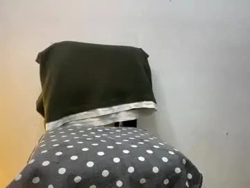 IsaRose – webcam model profile photo Image 16