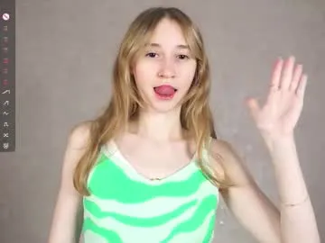 SkyLumen – webcam model profile photo Image 14