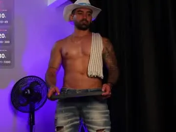 HugeTitties – webcam model profile photo Image 19