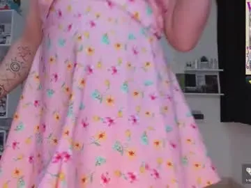 CassieGil – webcam model profile photo Image 4