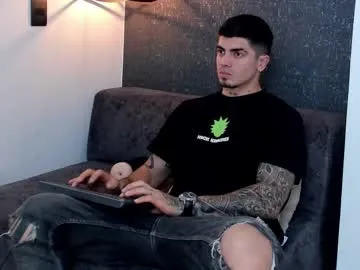 PaulinaSwift – webcam model profile photo Image 5