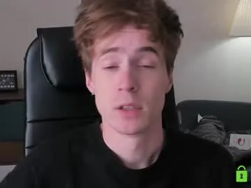 LaraHarvey – webcam model profile photo Image 3