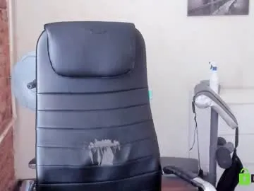 LaraHarvey – webcam model profile photo Image 7