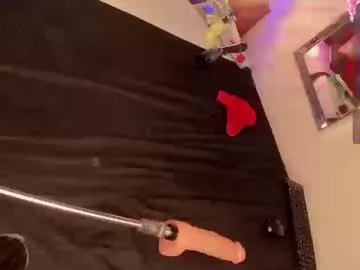 LaraHarvey – webcam model profile photo Image 14