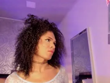 LaraHarvey – webcam model profile photo Image 16