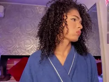 LaraHarvey – webcam model profile photo Image 6