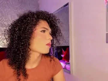 LaraHarvey – webcam model profile photo Image 9