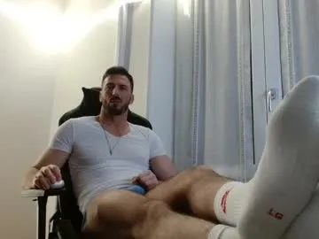 Alikams – webcam model profile photo Image 6