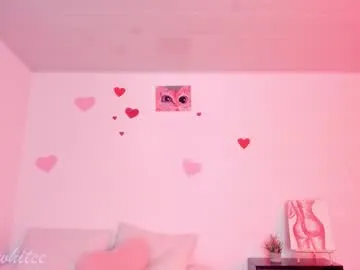 ArianaSole – webcam model profile photo Image 8