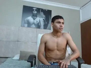 EvaAmanti – webcam model profile photo Image 10