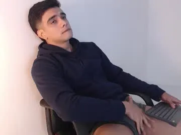 ZaraReyes – webcam model profile photo Image 13