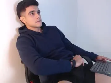 ZaraReyes – webcam model profile photo Image 15