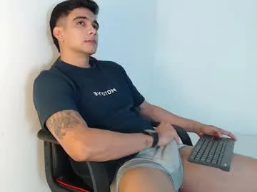 ZaraReyes – webcam model profile photo Image 2