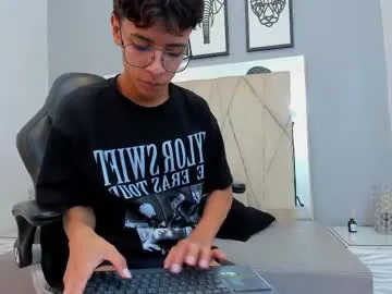 successful_kevin – webcam model profile photo Image 11