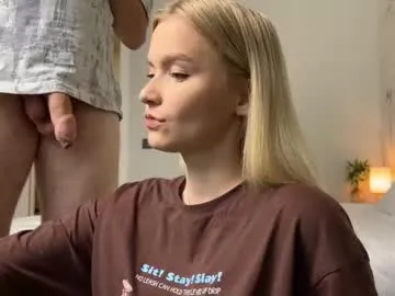 AbrilSilva – webcam model profile photo Image 7