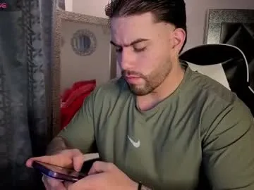 raymondmont – webcam model profile photo Image 12