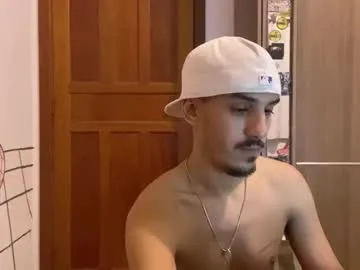 space_boys18 – webcam model profile photo Image 10