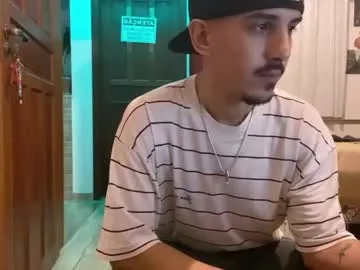 space_boys18 – webcam model profile photo Image 14