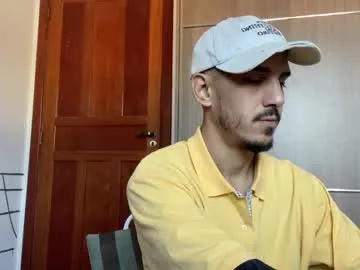 space_boys18 – webcam model profile photo Image 5