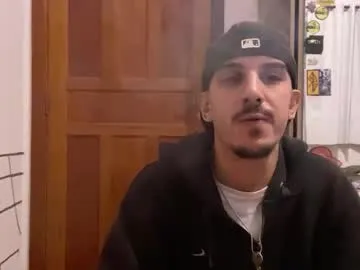 space_boys18 – webcam model profile photo Image 8