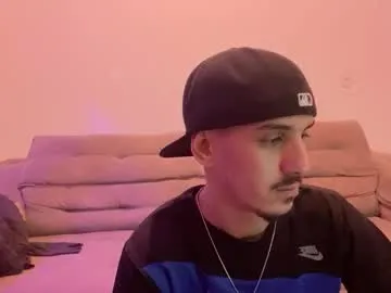 space_boys18 – webcam model profile photo Image 9