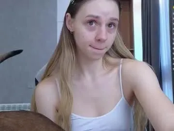 CassieGil – webcam model profile photo Image 15