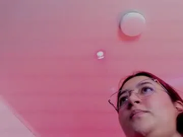 CassieGil – webcam model profile photo Image 9