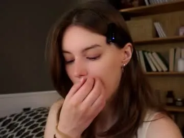 GoodGlamorGirl – webcam model profile photo Image 5