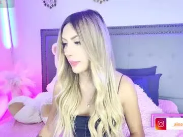 SofieLee – webcam model profile photo Image 10