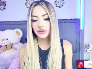 SofieLee – webcam model profile photo Image 15