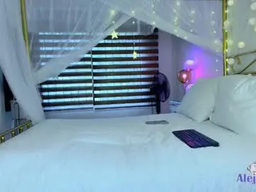 XxAlliGirlNextDoor – webcam model profile photo Image 6