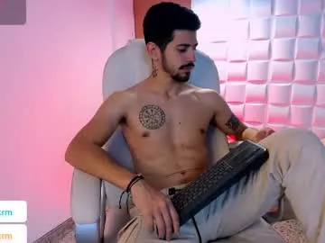 MilanCorleone – webcam model profile photo Image 12