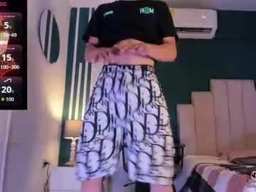 Juhone – webcam model profile photo Image 18