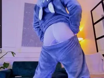 Juhone – webcam model profile photo Image 8