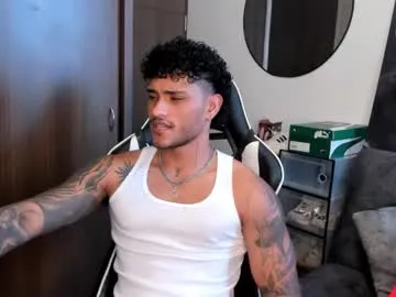 YaraDavis – webcam model profile photo Image 3