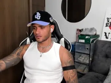 YaraDavis – webcam model profile photo Image 7