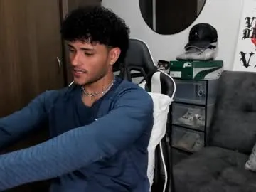 YaraDavis – webcam model profile photo Image 8