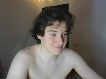 max04 – webcam model profile photo Image 12